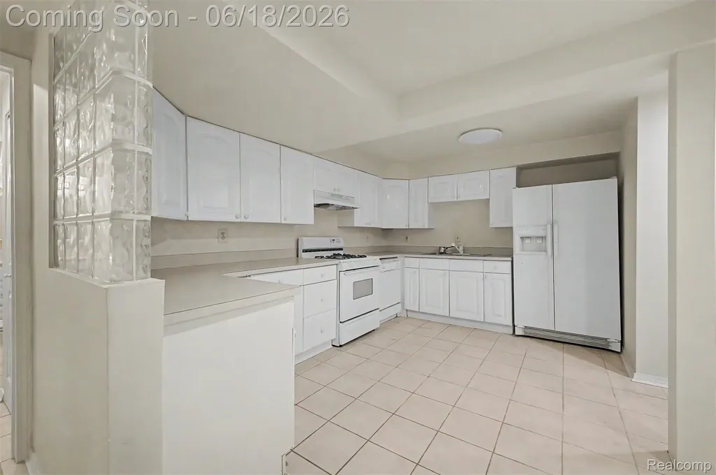 24024 Devonshire Drive Novi City MI 48374