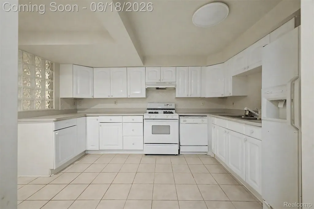 24024 Devonshire Drive Novi City MI 48374