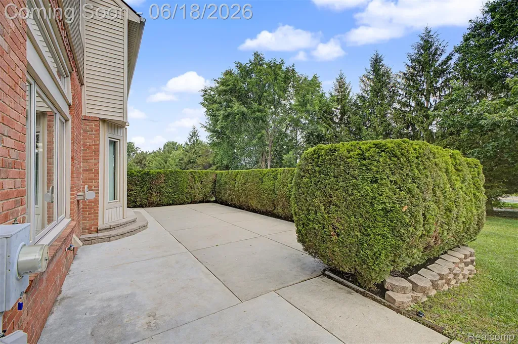 24024 Devonshire Drive Novi City MI 48374