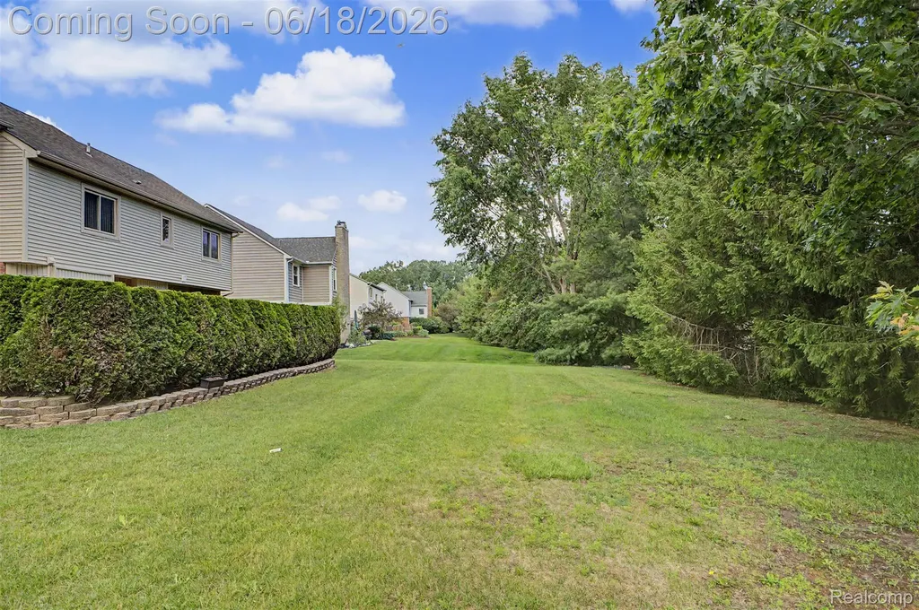 24024 Devonshire Drive Novi City MI 48374