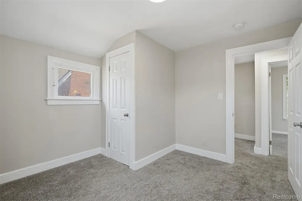 14732 Woodmont Avenue Detroit City MI 48227
