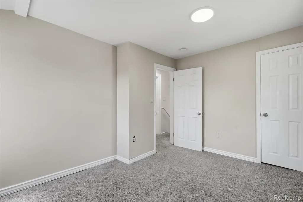 14732 Woodmont Avenue Detroit City MI 48227