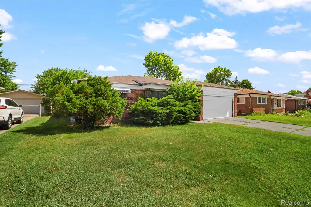 2891 Teasdale Drive Troy City MI 48083