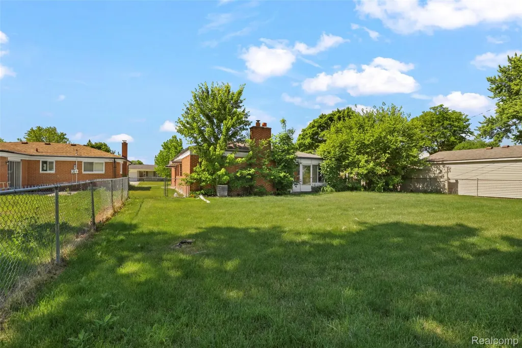 2891 Teasdale Drive Troy City MI 48083
