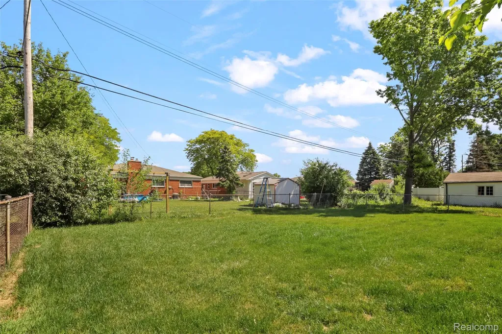 2891 Teasdale Drive Troy City MI 48083