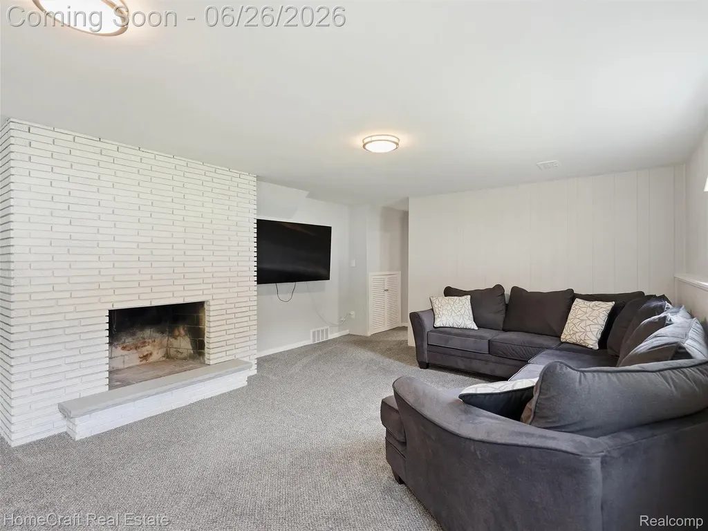 42047 Clemons Drive Plymouth Charter Township MI 48170