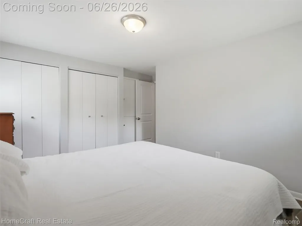 42047 Clemons Drive Plymouth Charter Township MI 48170