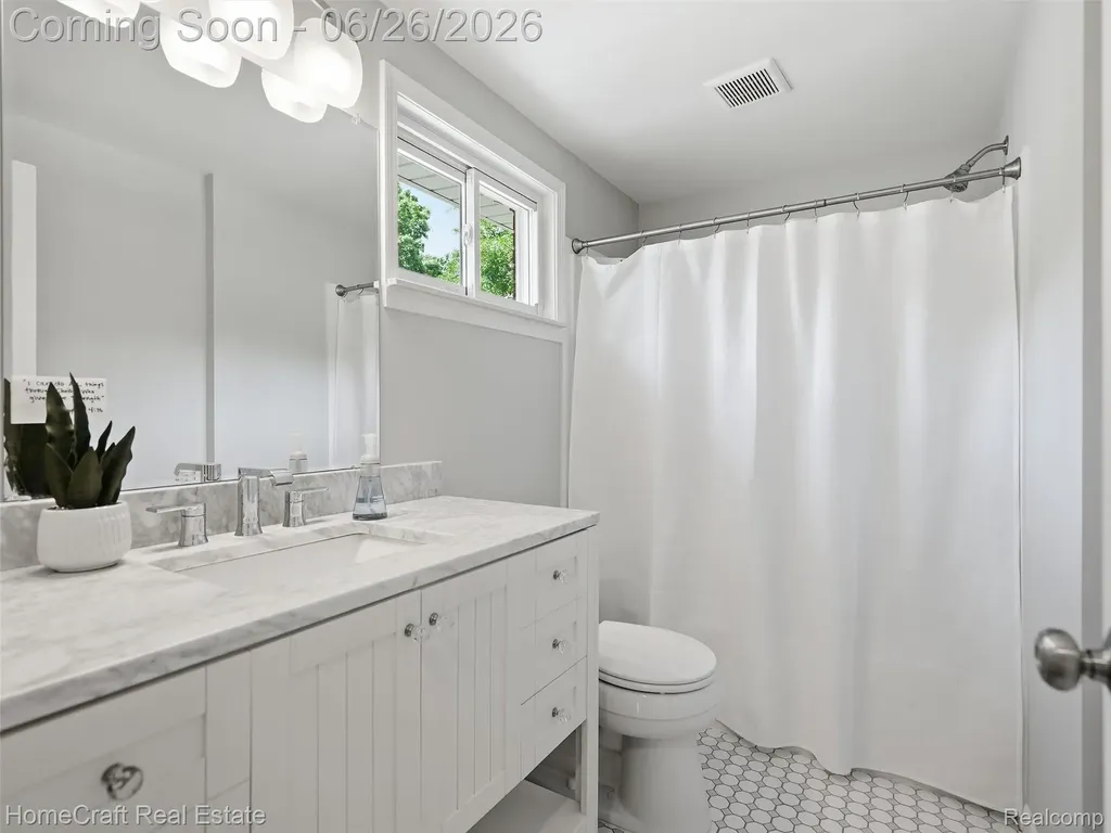 42047 Clemons Drive Plymouth Charter Township MI 48170