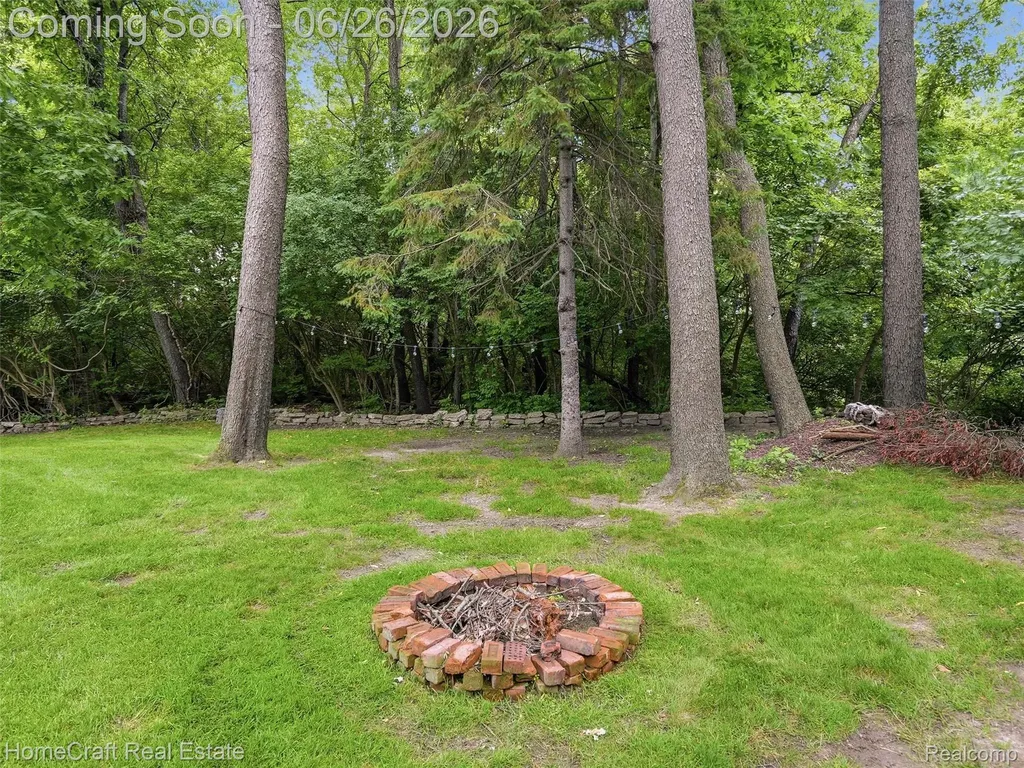 42047 Clemons Drive Plymouth Charter Township MI 48170