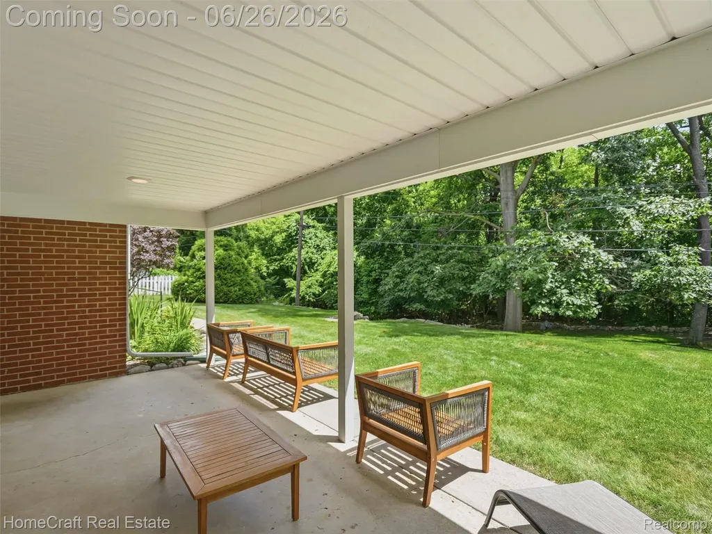 42047 Clemons Drive Plymouth Charter Township MI 48170