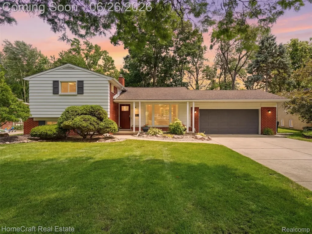 42047 Clemons Drive Plymouth Charter Township MI 48170