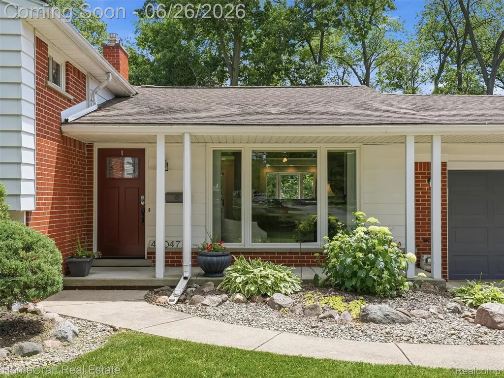 42047 Clemons Drive Plymouth Charter Township MI 48170