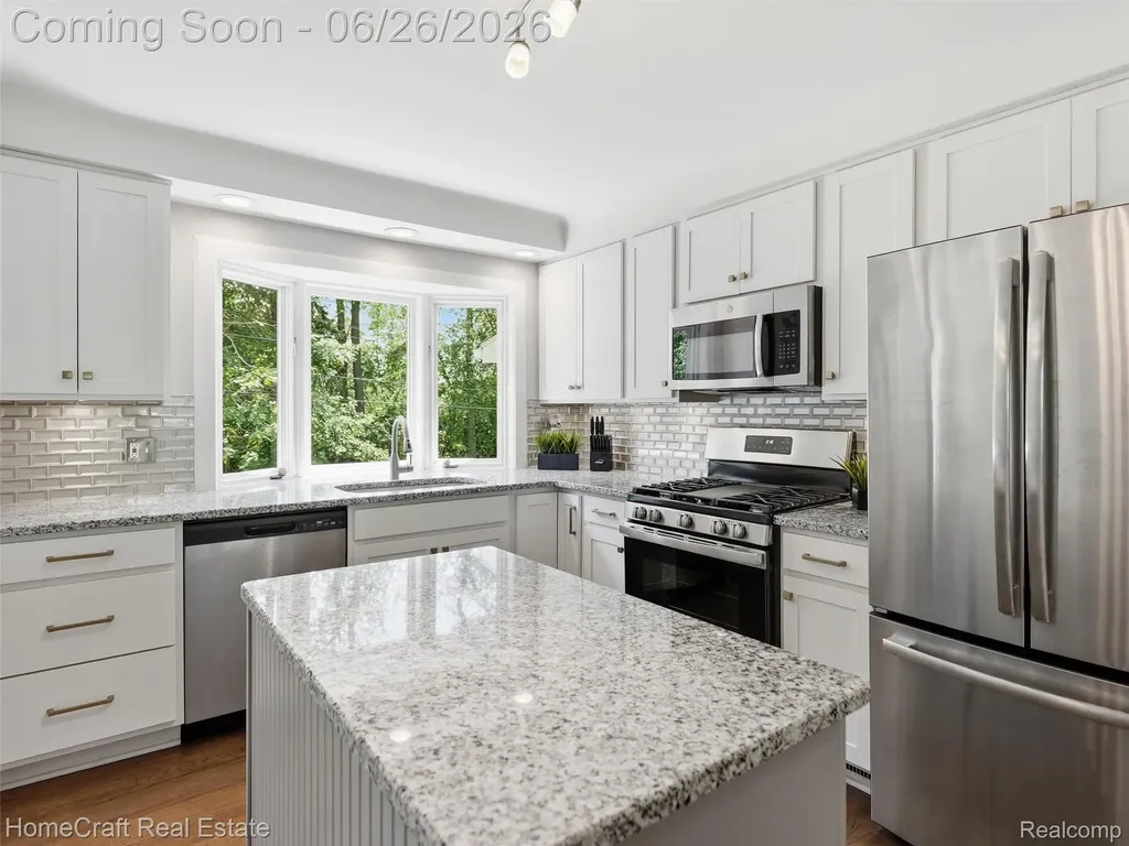 42047 Clemons Drive Plymouth Charter Township MI 48170