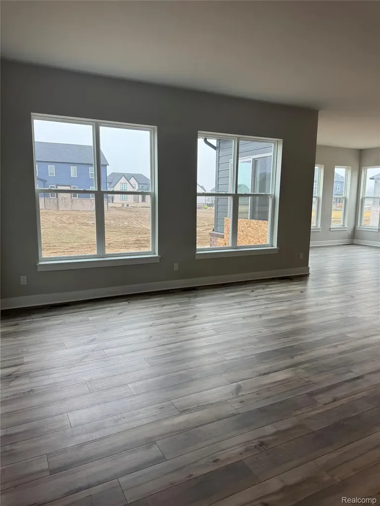 2417 Provencal Drive Commerce Charter Township MI 48382