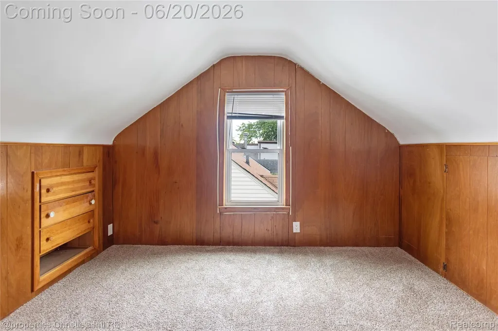 17606 Tennyson Street Roseville City MI 48066