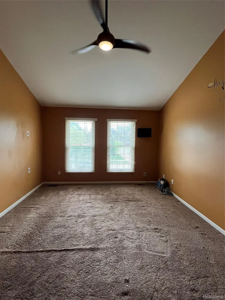 45475 Irvine Drive Novi City MI 48374