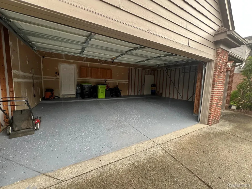 45475 Irvine Drive Novi City MI 48374