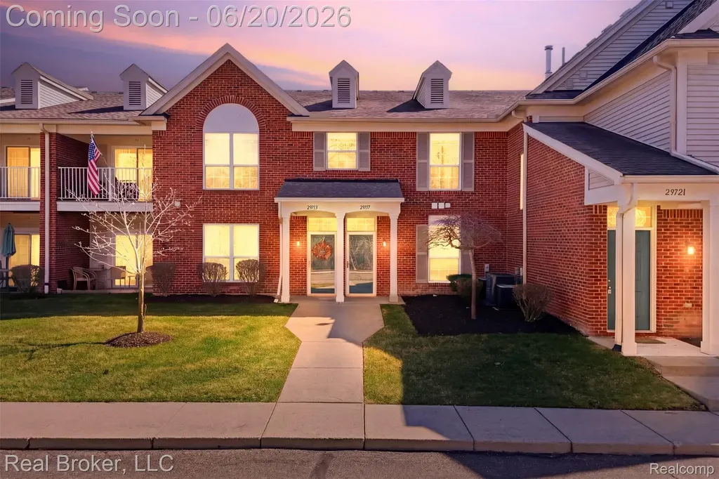 29717 Nottingham Circle Livonia City MI 48152