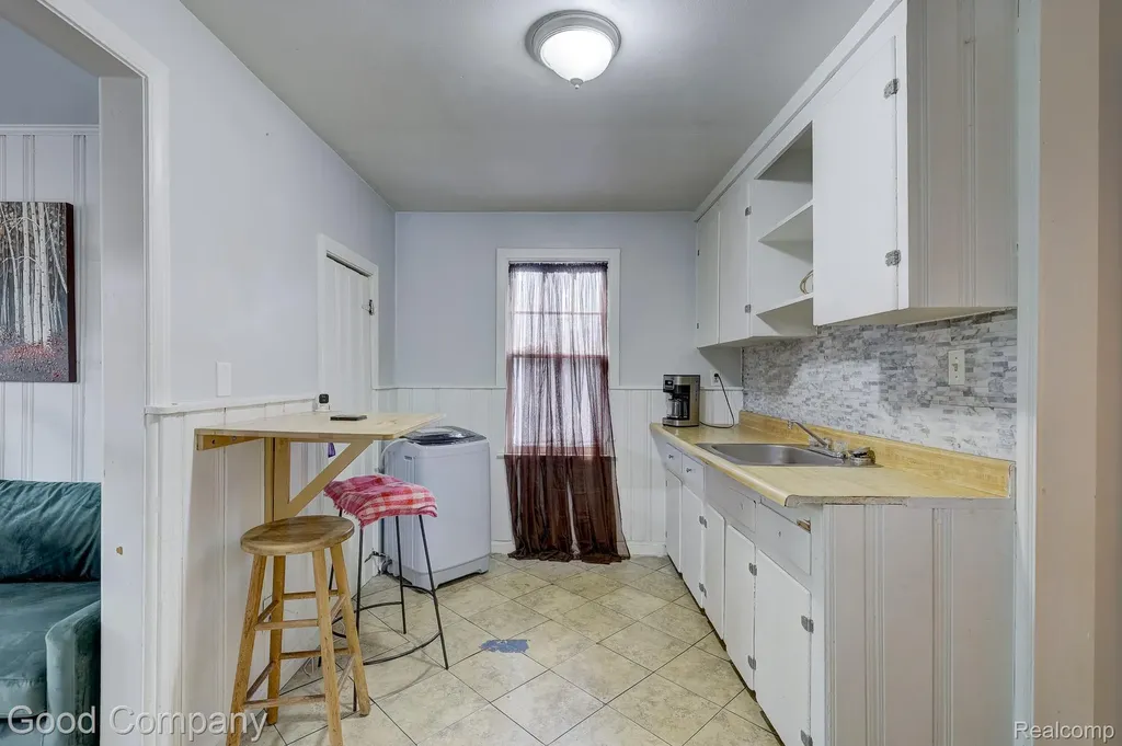1936 Farrow Street Ferndale City MI 48220
