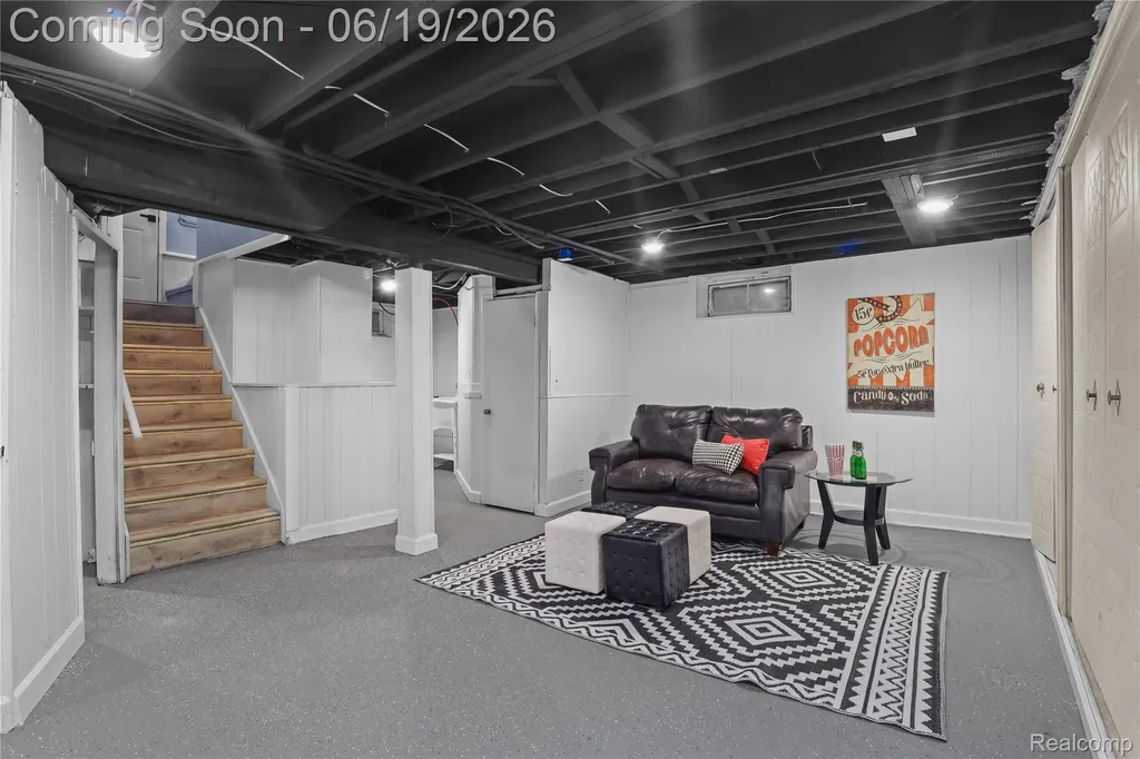 24241 Coolidge Highway Oak Park City MI 48237