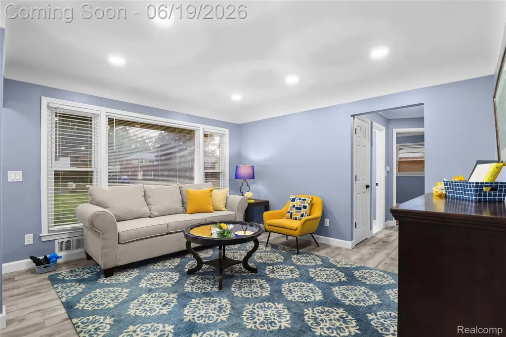 24241 Coolidge Highway Oak Park City MI 48237
