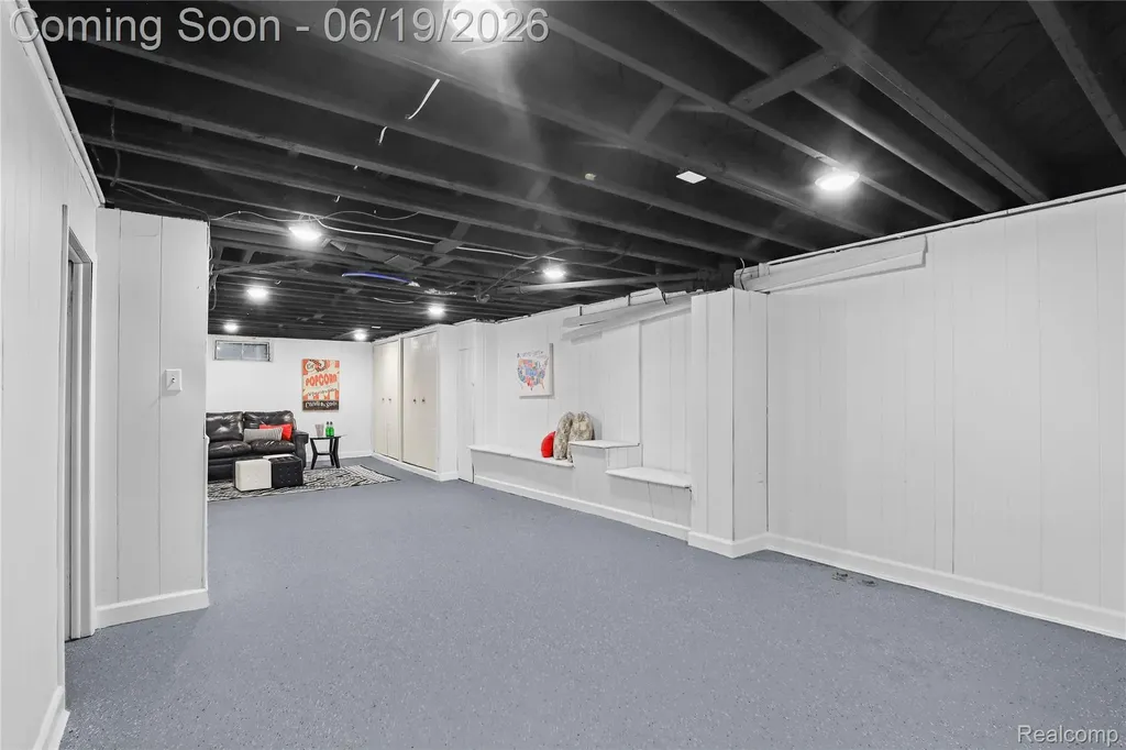 24241 Coolidge Highway Oak Park City MI 48237