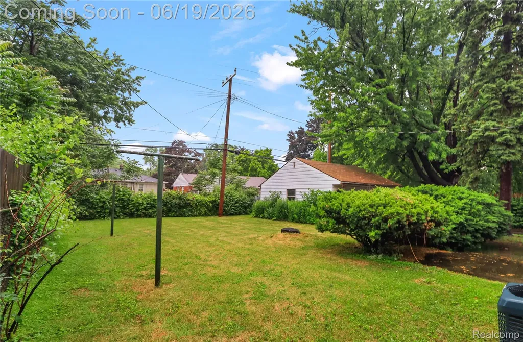 24241 Coolidge Highway Oak Park City MI 48237