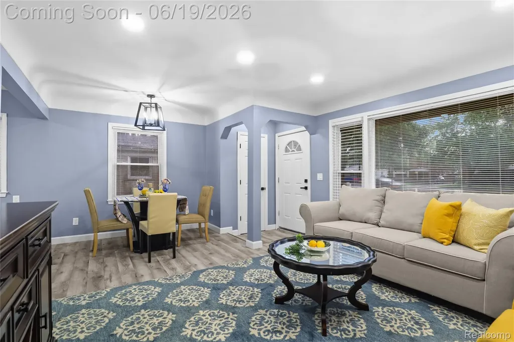 24241 Coolidge Highway Oak Park City MI 48237