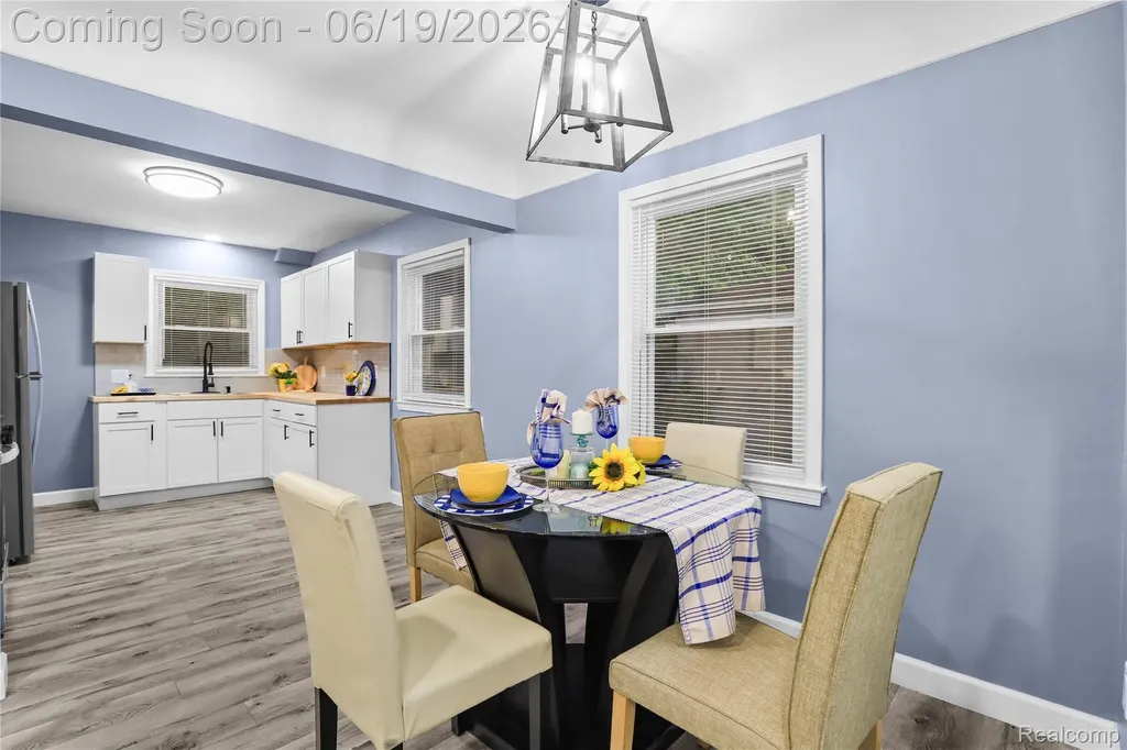 24241 Coolidge Highway Oak Park City MI 48237