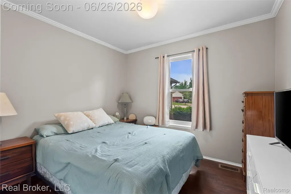 16380 Sudbury Court Macomb Township MI 48044