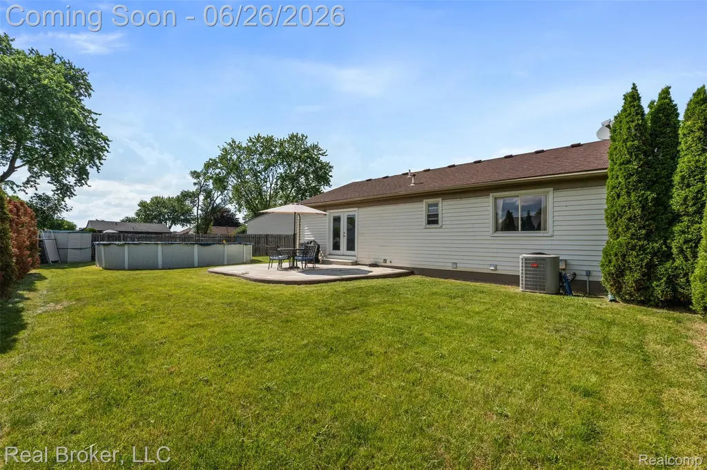 16380 Sudbury Court Macomb Township MI 48044