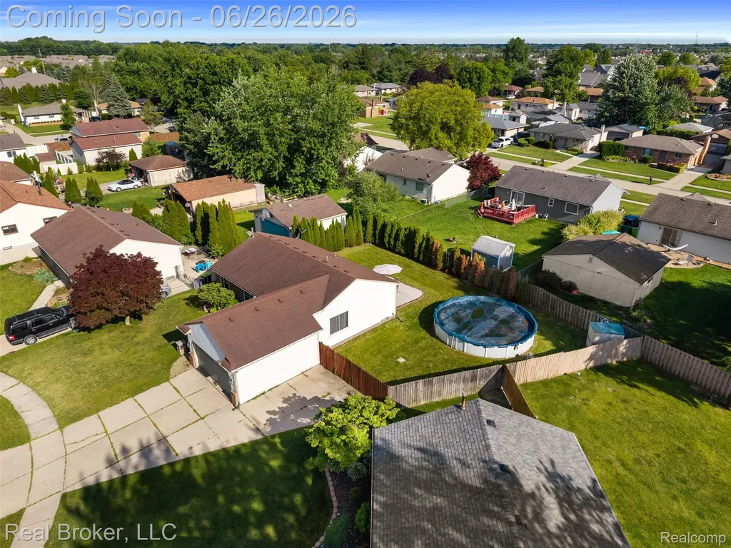 16380 Sudbury Court Macomb Township MI 48044