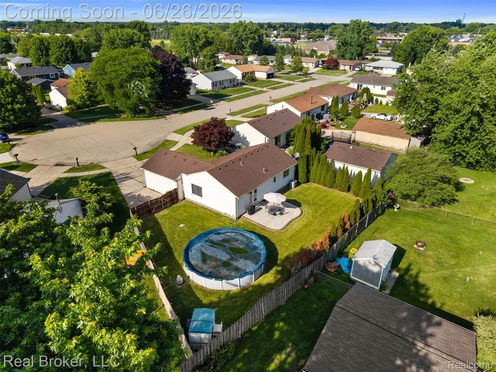 16380 Sudbury Court Macomb Township MI 48044
