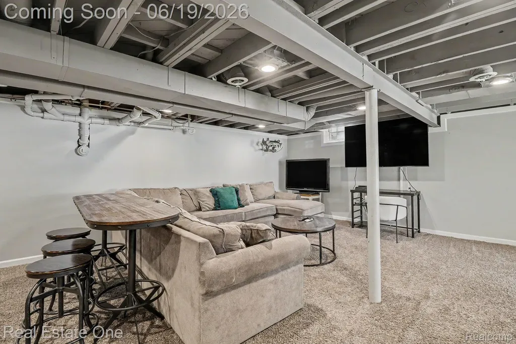 2445 Ethel Drive Wolverine Lake Village MI 48390