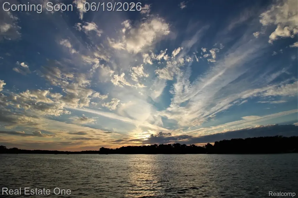 2445 Ethel Drive Wolverine Lake Village MI 48390