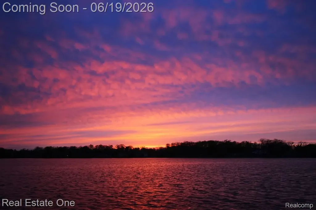 2445 Ethel Drive Wolverine Lake Village MI 48390