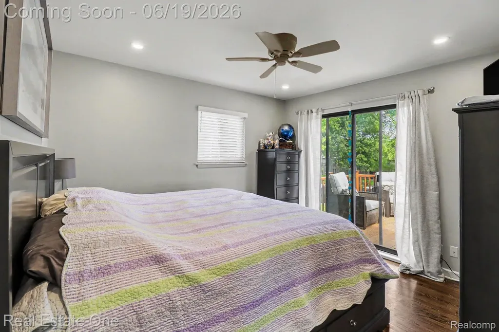 2445 Ethel Drive Wolverine Lake Village MI 48390