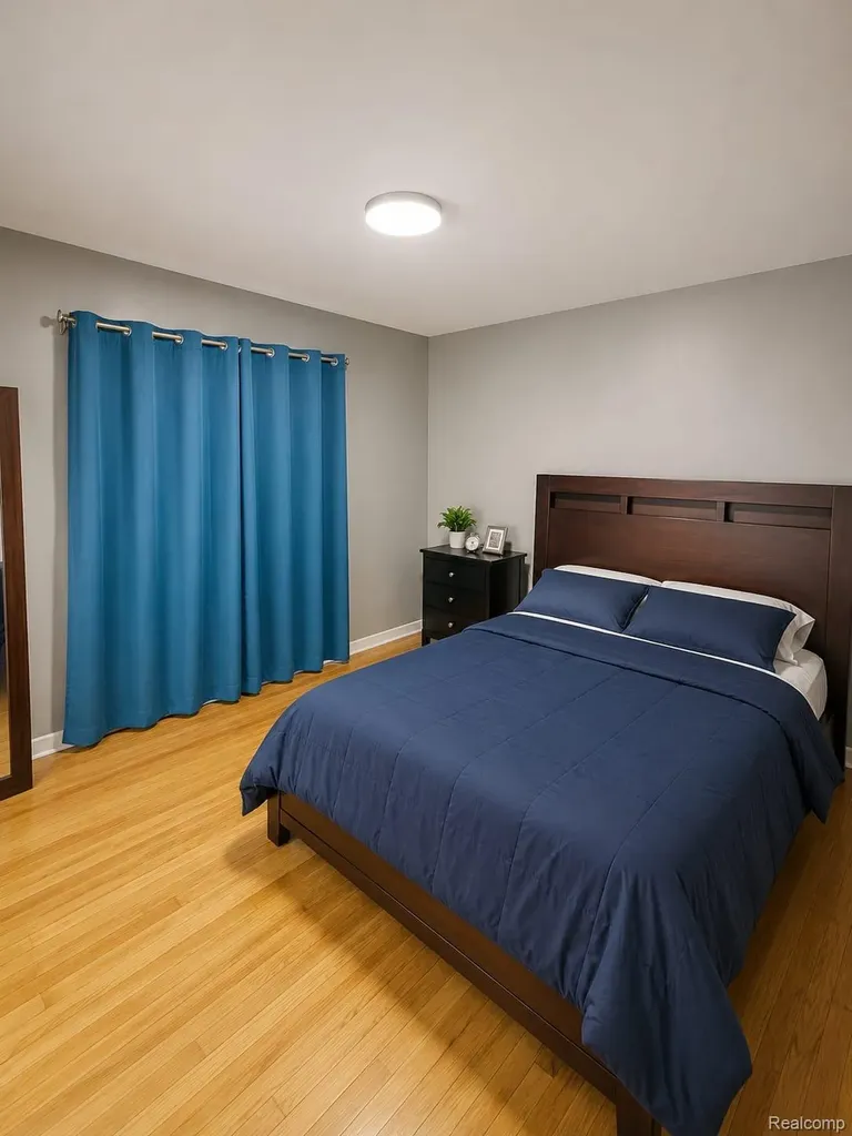 1641-1643 Fairview Avenue Royal Oak City MI 48073
