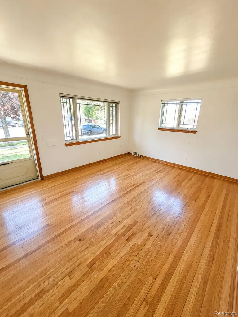 1641-1643 Fairview Avenue Royal Oak City MI 48073