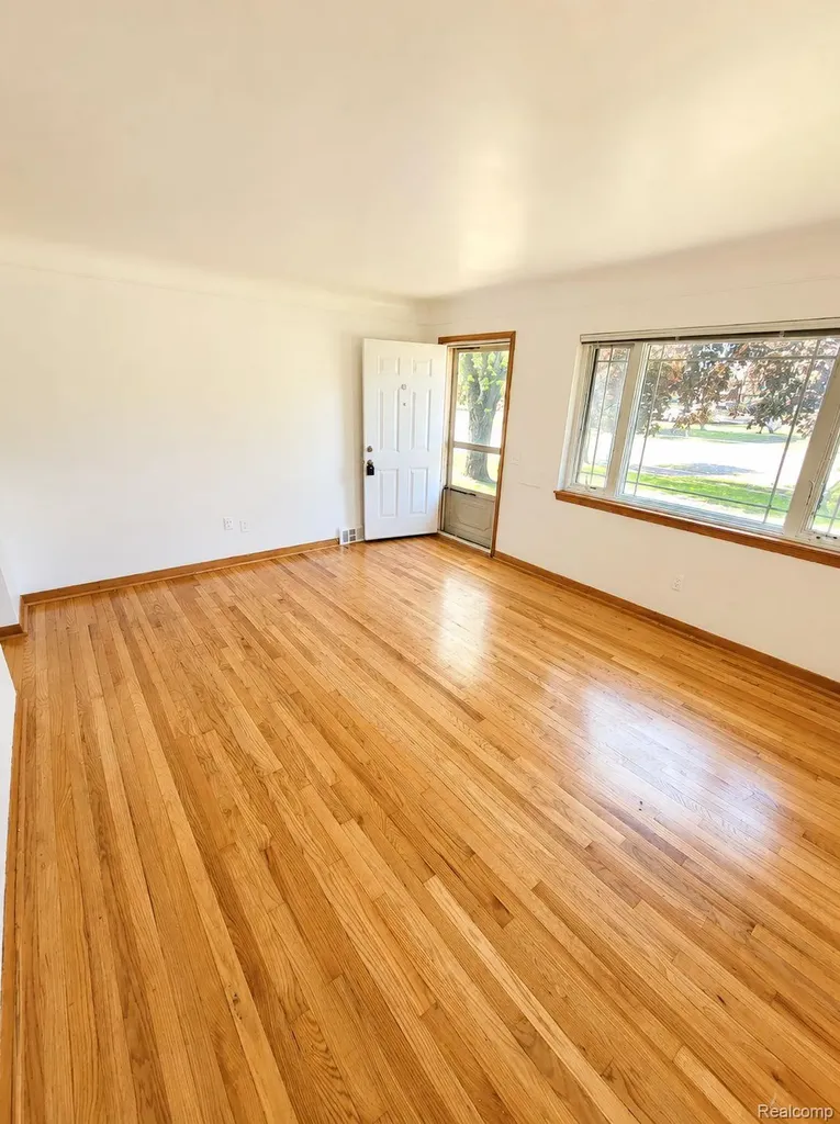 1641-1643 Fairview Avenue Royal Oak City MI 48073
