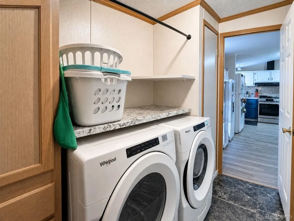 90 Menlo Park Drive Sumpter Township MI 48111