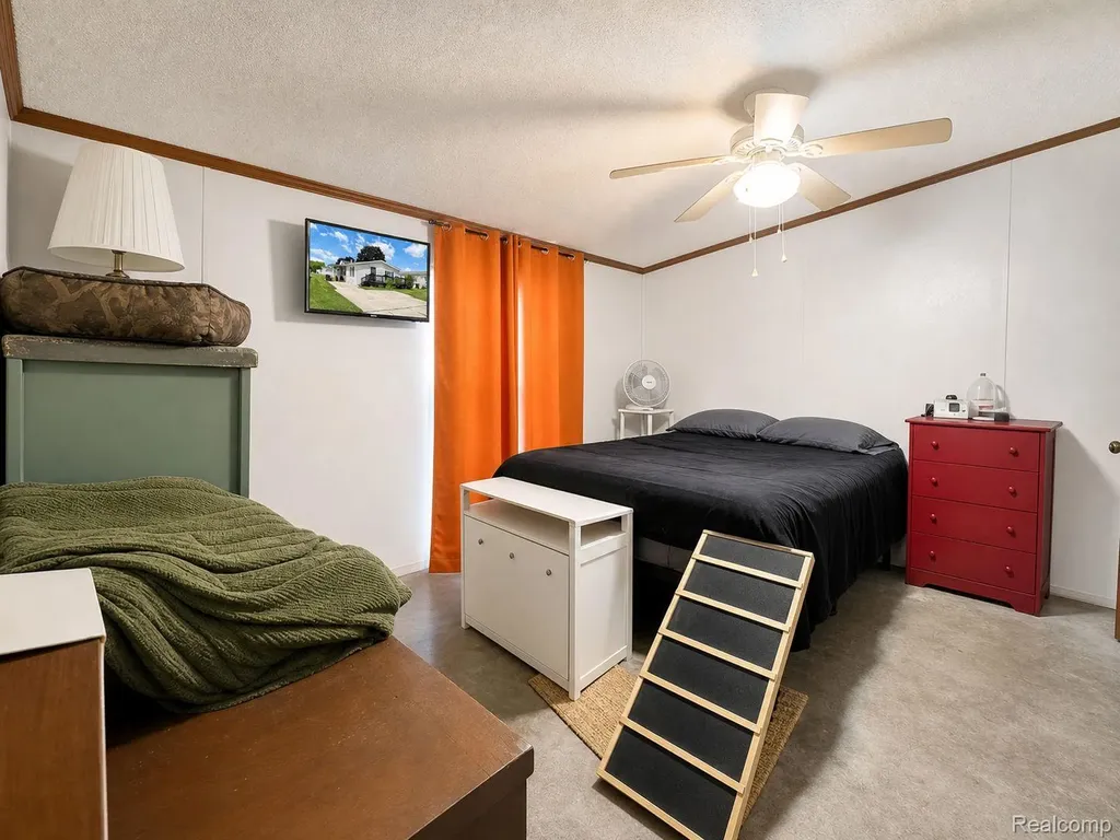 90 Menlo Park Drive Sumpter Township MI 48111