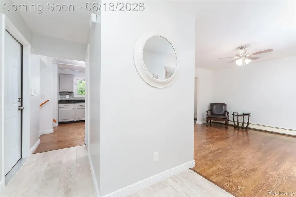 423 Sunset White Lake Charter Township MI 48383