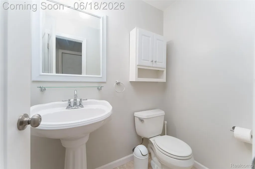423 Sunset White Lake Charter Township MI 48383