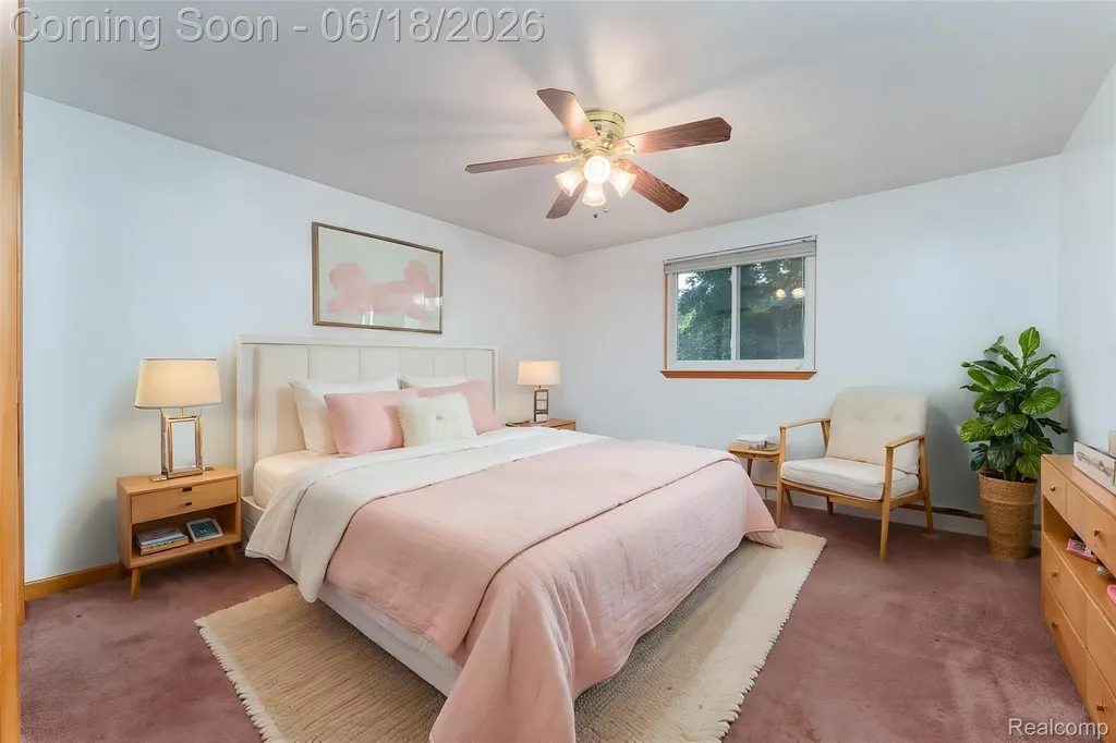423 Sunset White Lake Charter Township MI 48383