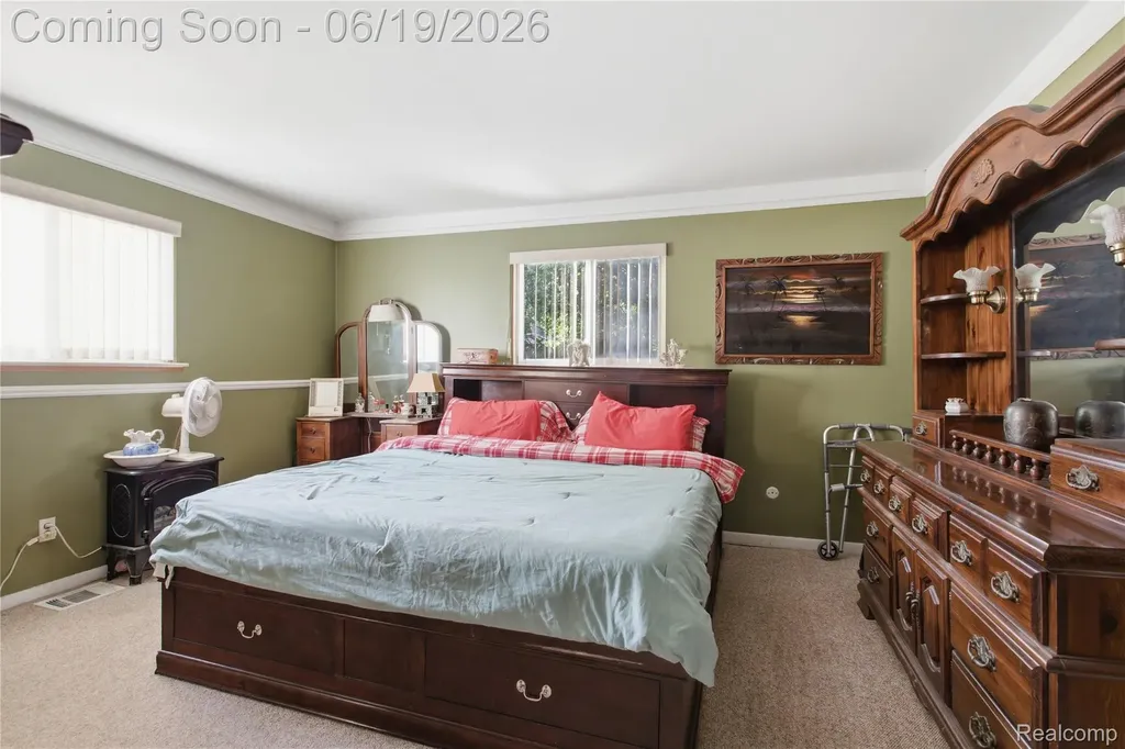 21211 Ardmore Park Drive St. Clair Shores City MI 48081