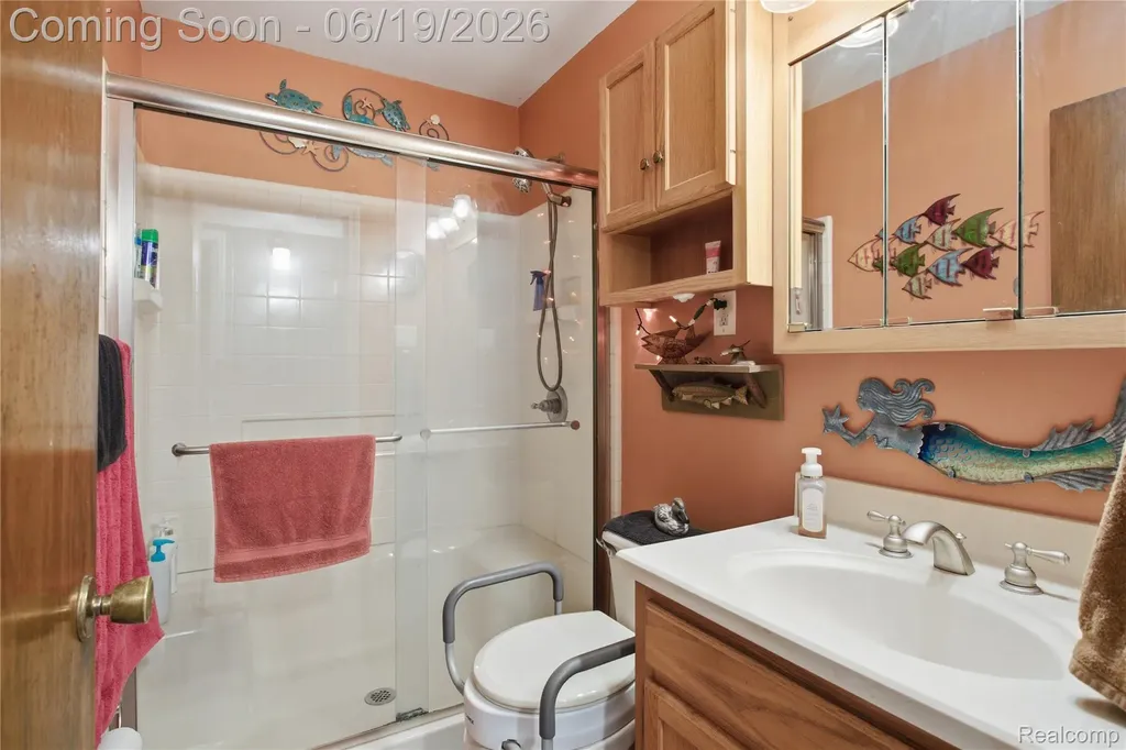 21211 Ardmore Park Drive St. Clair Shores City MI 48081
