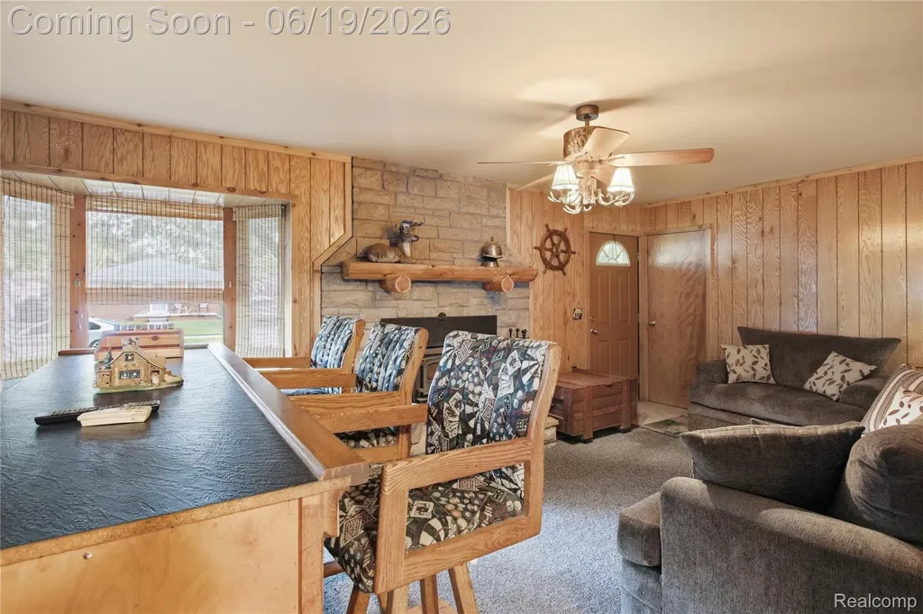 21211 Ardmore Park Drive St. Clair Shores City MI 48081
