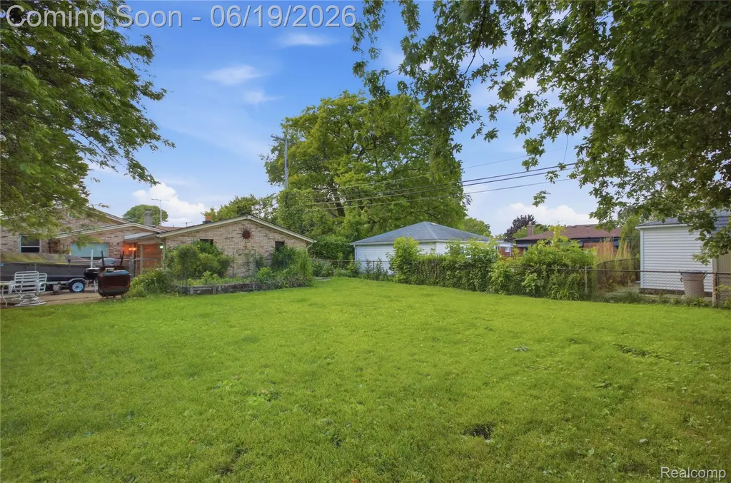 21211 Ardmore Park Drive St. Clair Shores City MI 48081