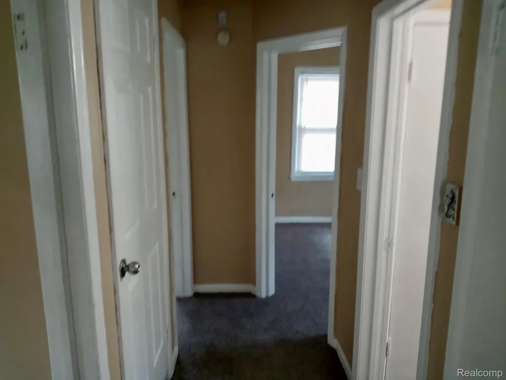 8111 Warwick Street Detroit City MI 48228